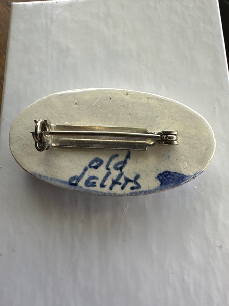 Vintage Artisan Dutch Delfts Pottery Brooch