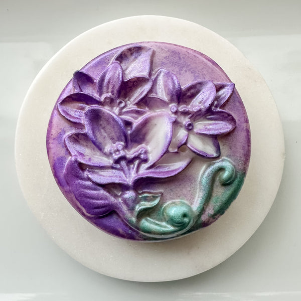 Lillies Round: Goat Milk Hemp Soap