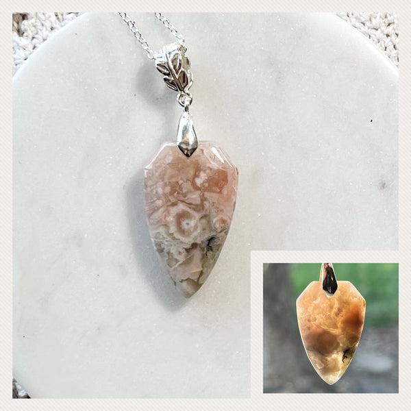 Flower Blossom Agate Shield Necklaces