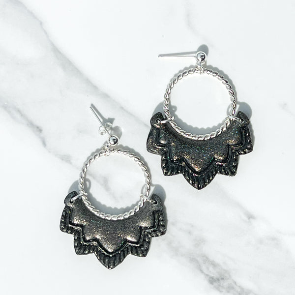 Black Holographic Venus Drops