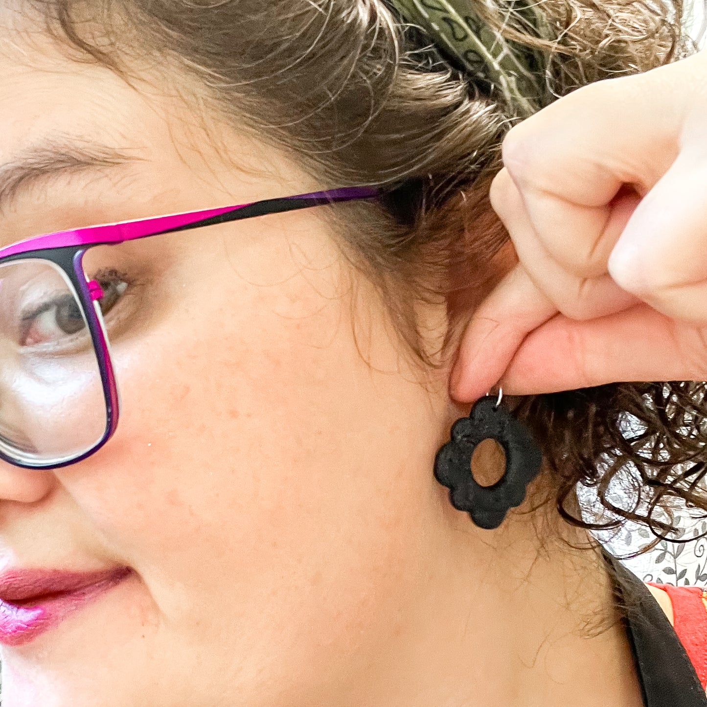 Scallop Daisy Dangle Earrings
